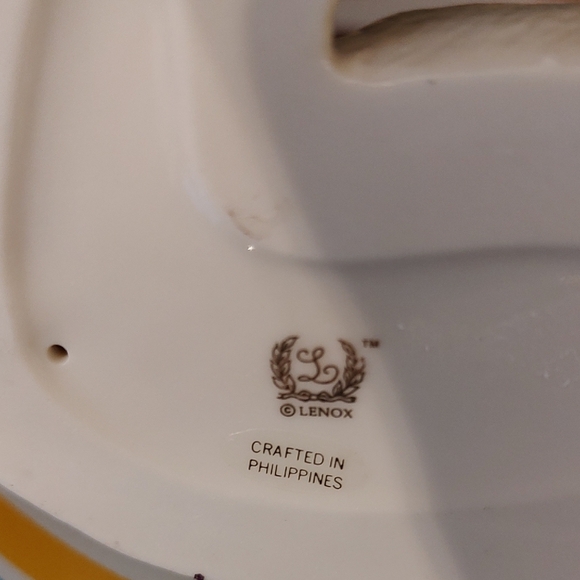 Lenox Vintage Porcelain Bulldog Figurines Cream and Gold Pre 1988 Set of Two - Picture 6 of 8